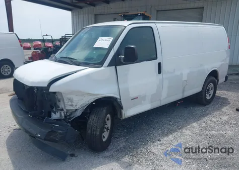 2017 Chevrolet Express 2500 Work Van z USA, uszkodzony, nr VIN 1GCWGAF19H1323772